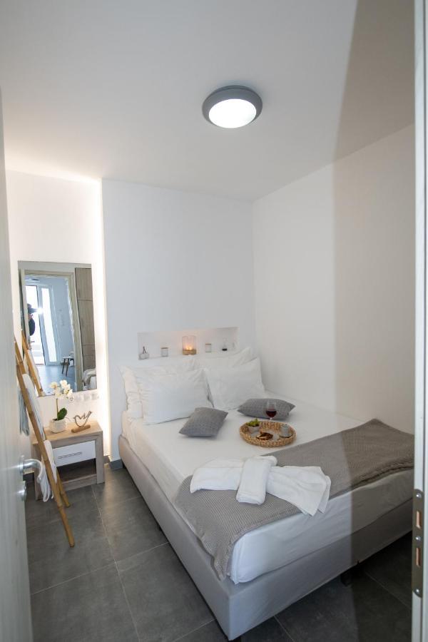 Sofia'S Apartment Kamári Zewnętrze zdjęcie