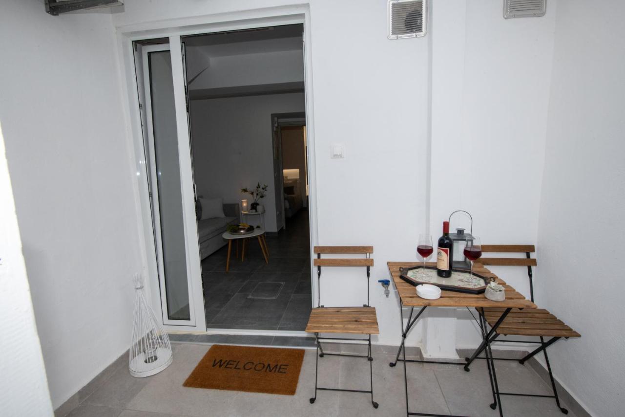 Sofia'S Apartment Kamári Zewnętrze zdjęcie